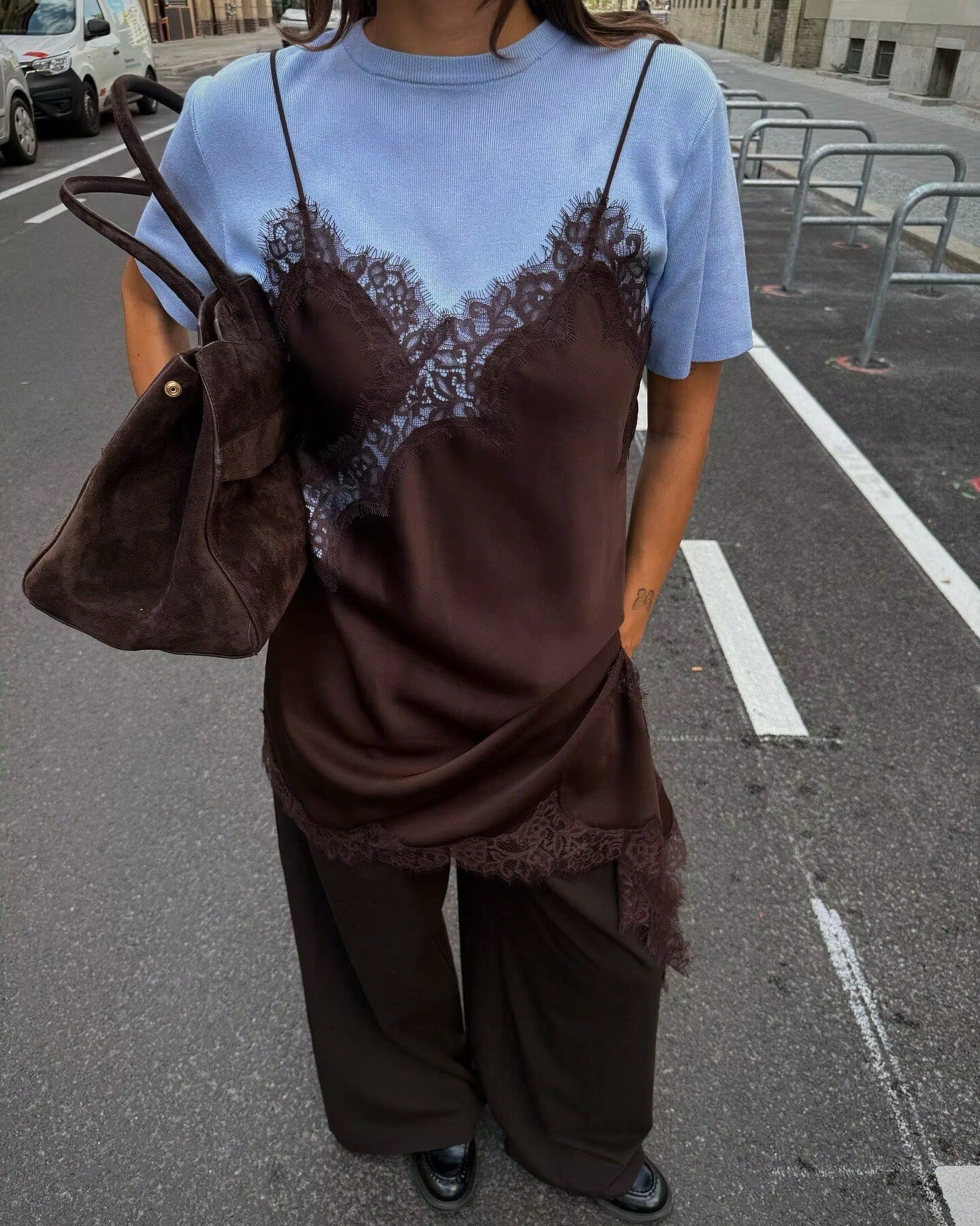 Vestido de Seda y Encaje Marrón