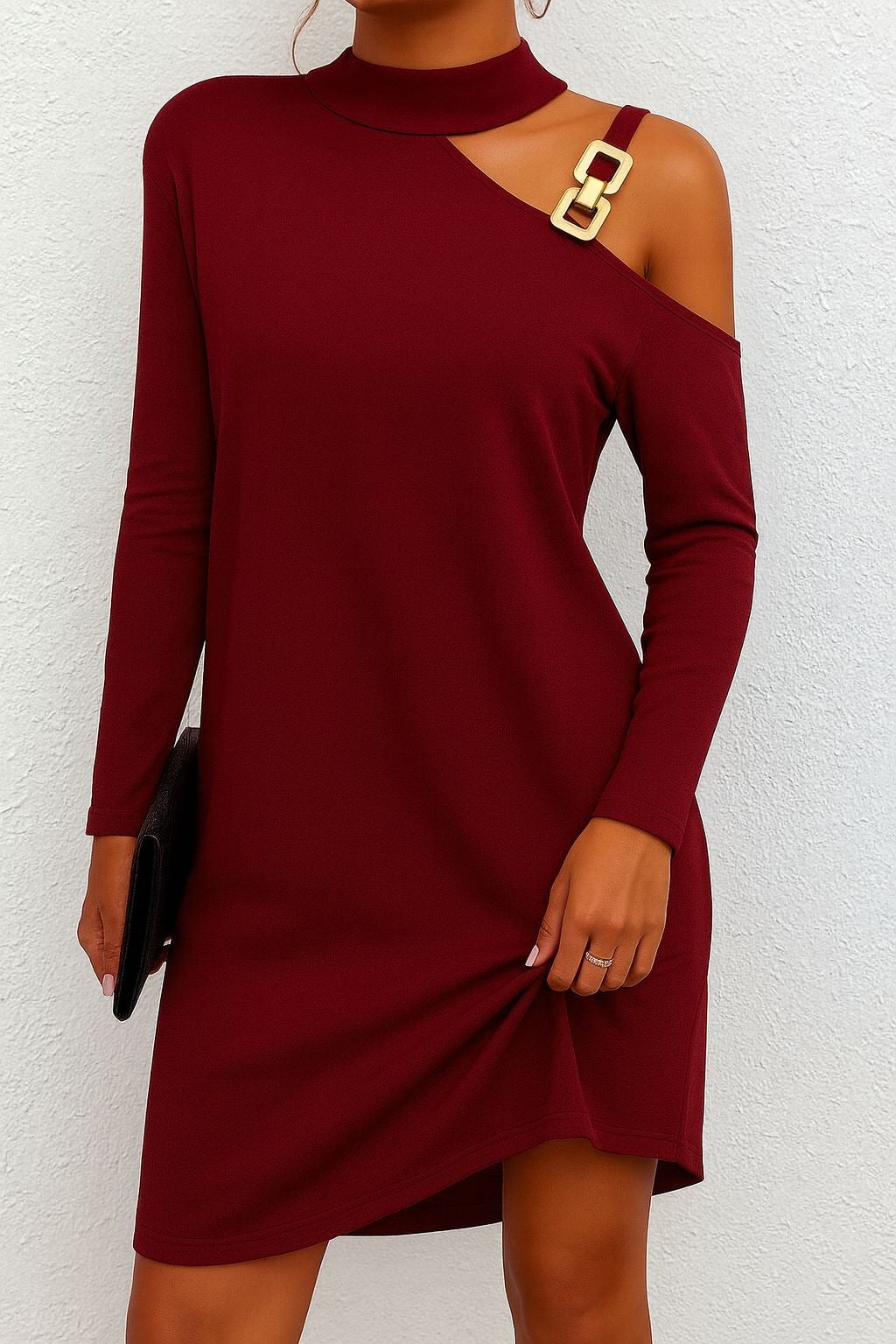 Vestido BROCHE que convierte cada momento en una ocasión especial.