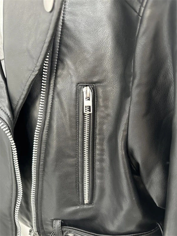 Chupa Cuero Negra Cruzada con Correa