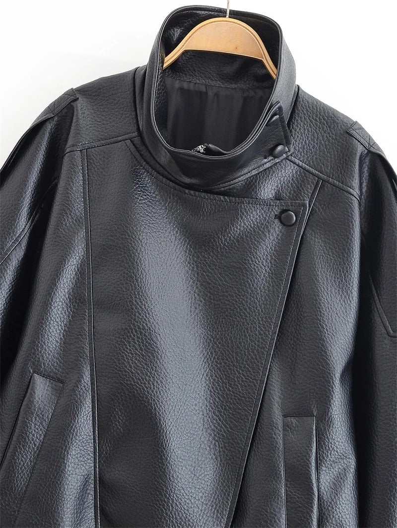 Chaqueta Negra Cuero Negro Cruzada con Cuello Alto