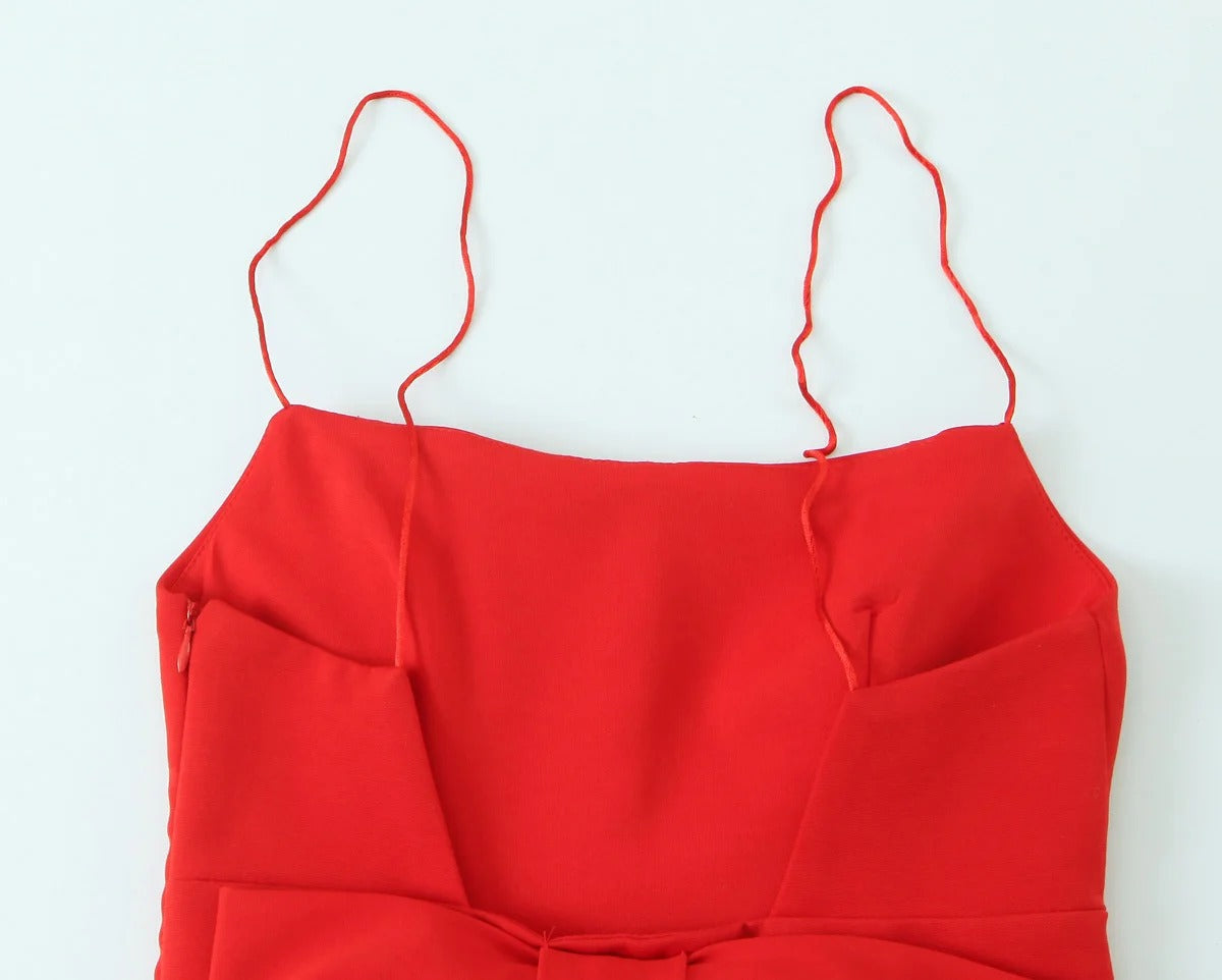 Vestido Rojo con Espalda Descubierta y Lazo