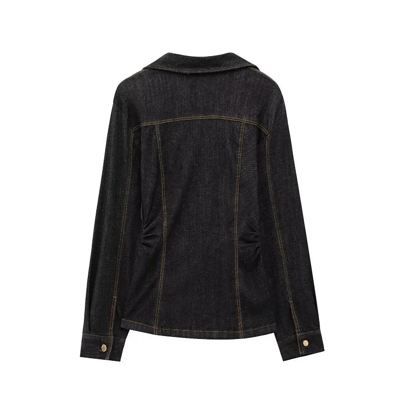 Conjunto de camisa vaquera con pantalón acampanado